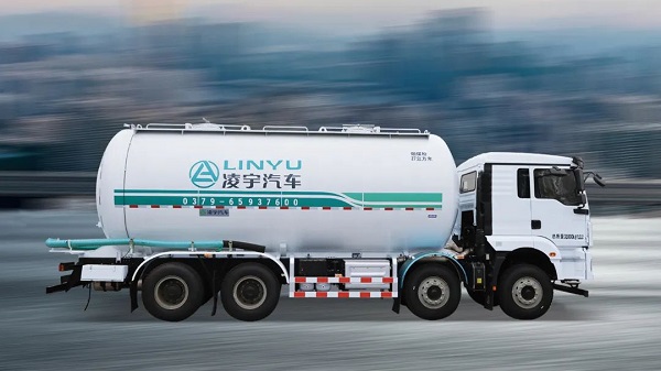 梦之城干混砂浆车
