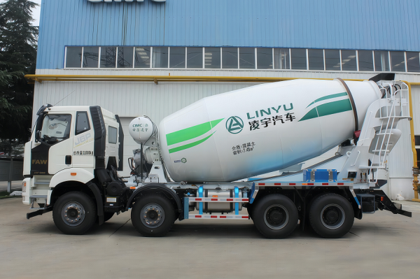 解放梦之城混动搅拌车