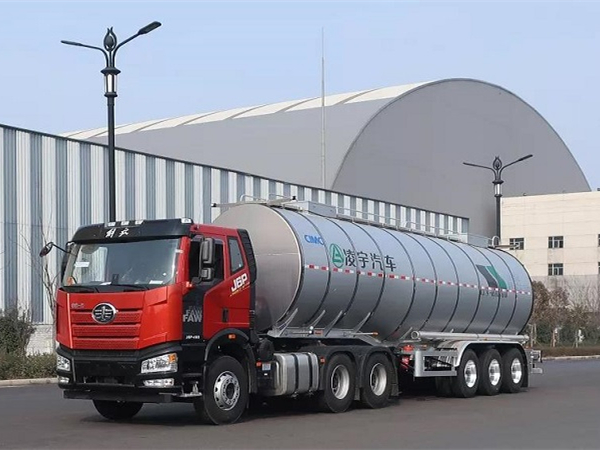 有一种清静感叫“梦之城液罐车”